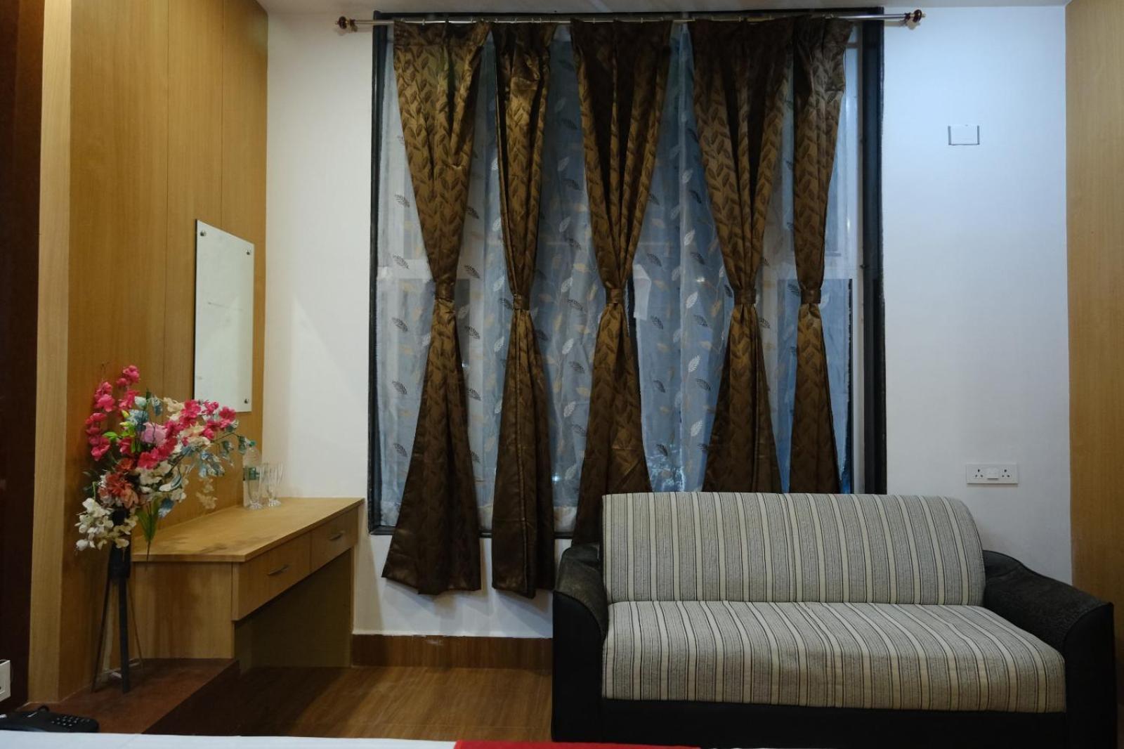 Hotel Golden Continental Deoghar Exteriér fotografie