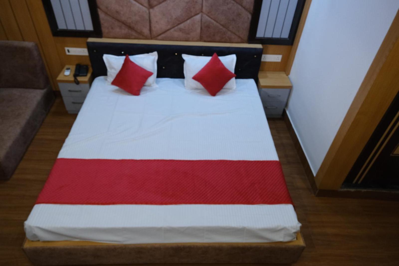 Hotel Golden Continental Deoghar Exteriér fotografie