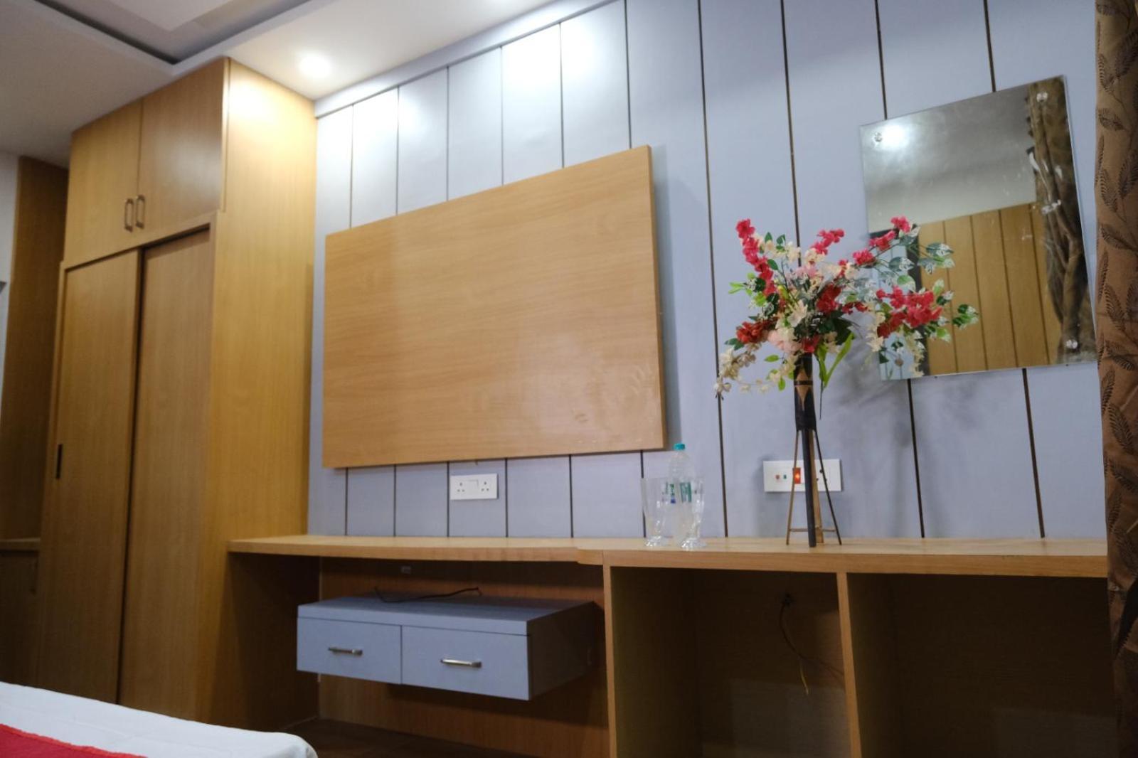 Hotel Golden Continental Deoghar Exteriér fotografie